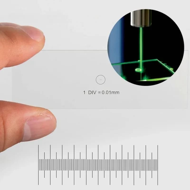 Micrometro per microscopio ad alta precisione 0,01 mm 0,1 mm Reticolo a griglia Calibrazione del vetro Righello Scheda di confronto di misurazione 25 mm x 75 mm