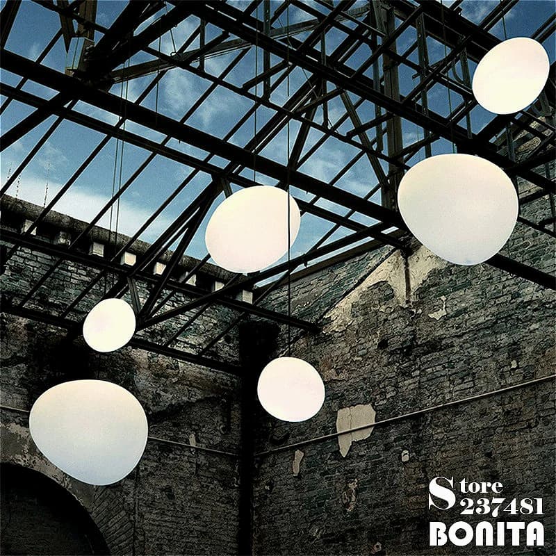 Lampadario moderno e semplicistico in vetro di ciottoli Sala da pranzo Sala dell'hotel Comodino Illuminazione domestica Lampada a sospensione in pietra irregolare di design
