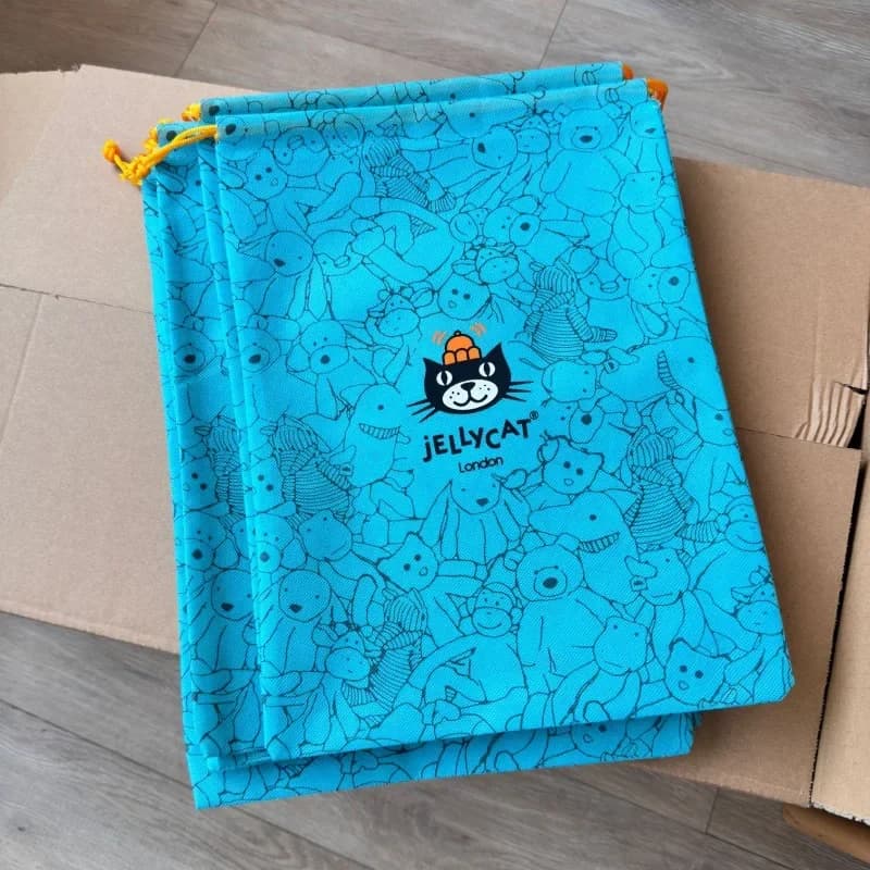 New Blue Kawaii Non woven Fabric Dust Handbag Cute Doll Gift Storage Bag Packaging for Collectible Items