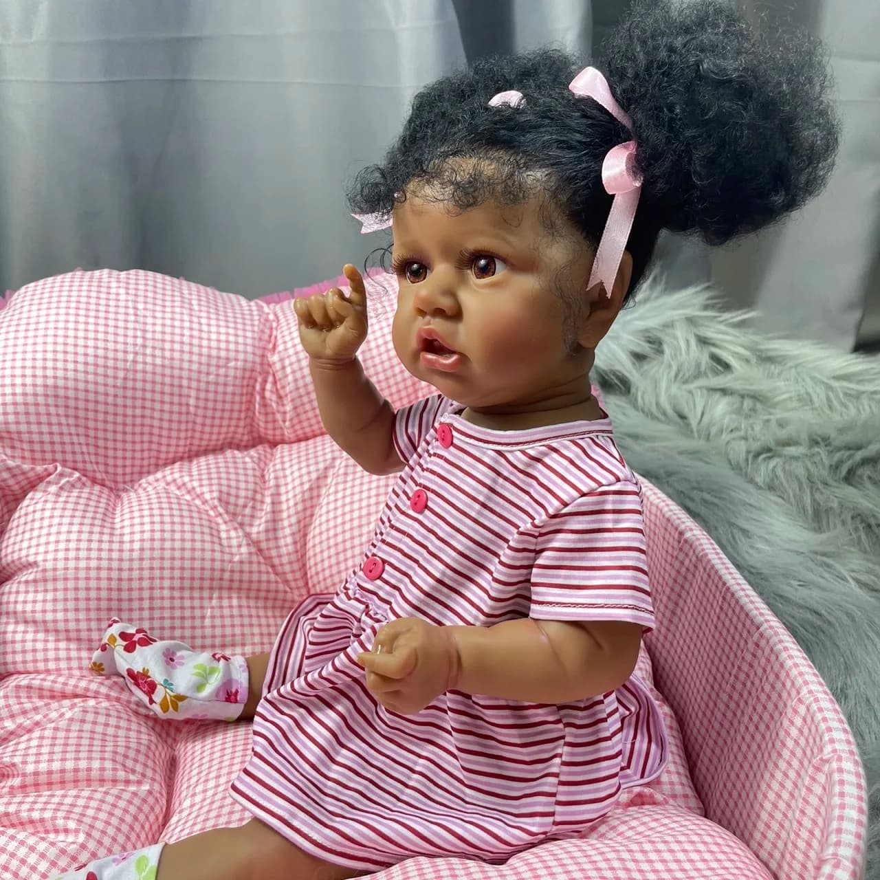MRB 22 pollici Reborn Baby Doll Saskia afroamericano pelle scura ragazza bambola neonato ragazza nera bambola d'arte da collezione regalo di Natale