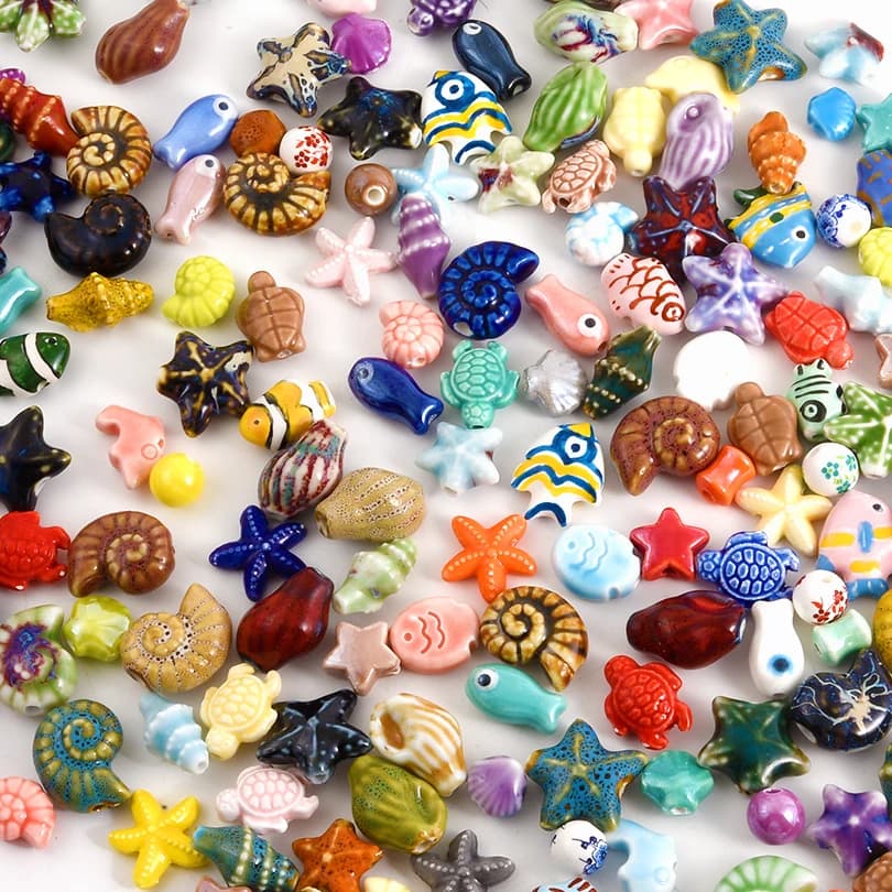 10/20/30 pz/lotto Perline in Ceramica Colorate con Foro da 2mm a Forma di Pesce Pagliaccio, Tartaruga, Stella, Conchiglia - Animali Carini per Gioielli, Braccialetti e Lavoretti Fai da Te