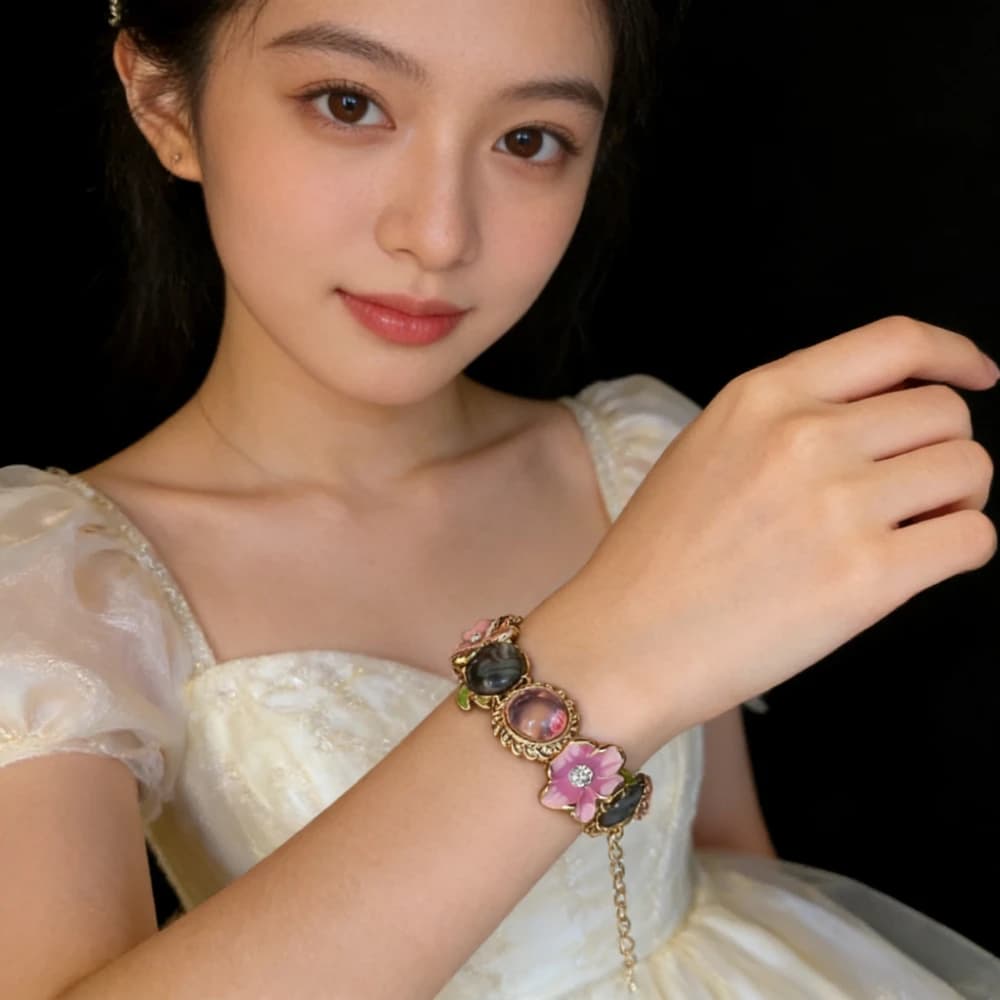 Braccialetto Vintage con Fiori Colorati, Gioiello Etereo Elegante e Dolce per Donne, Bracciali Estivi di Alta Qualità Fatti a Mano, Regali