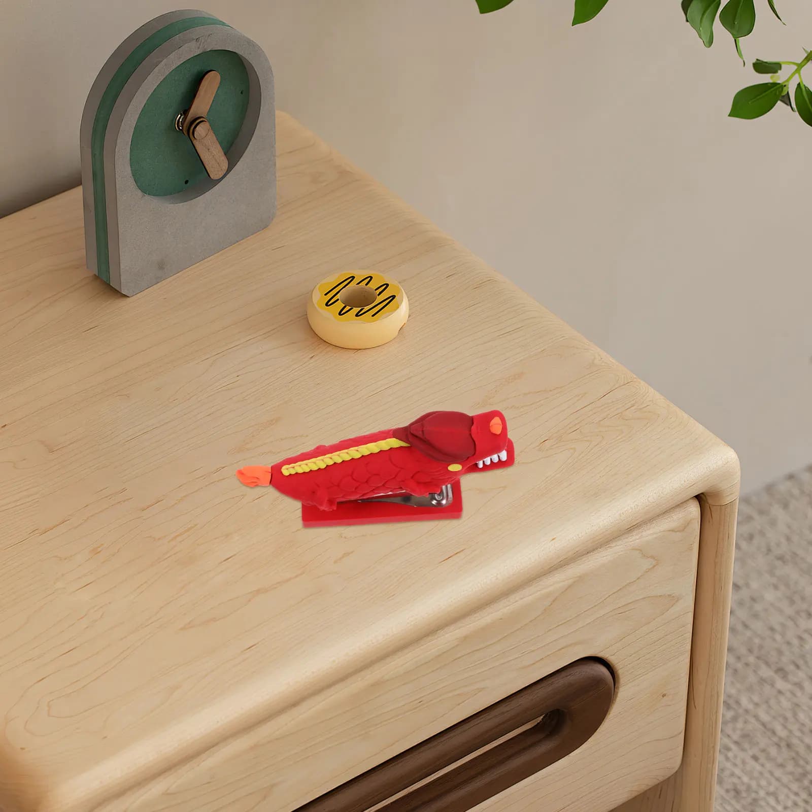 Cucitrice a Forma di Drago Stile Kawaii, Formato Piccolo, Perfetta per Accessori da Scrivania, Forniture per Ufficio Moderne e Divertenti per Studenti e Uso Personale