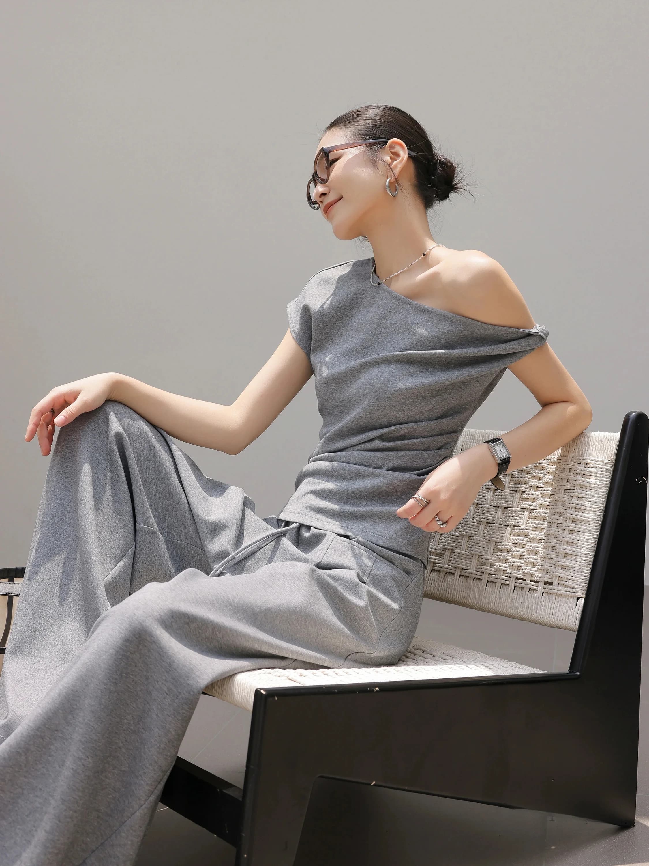 JWUNIQUE Grey Fashion Set Women's Summer Short Sleeve Asymmetrical Shoulder Top Wide Leg Pants Two Piece Set Casual Commute S...