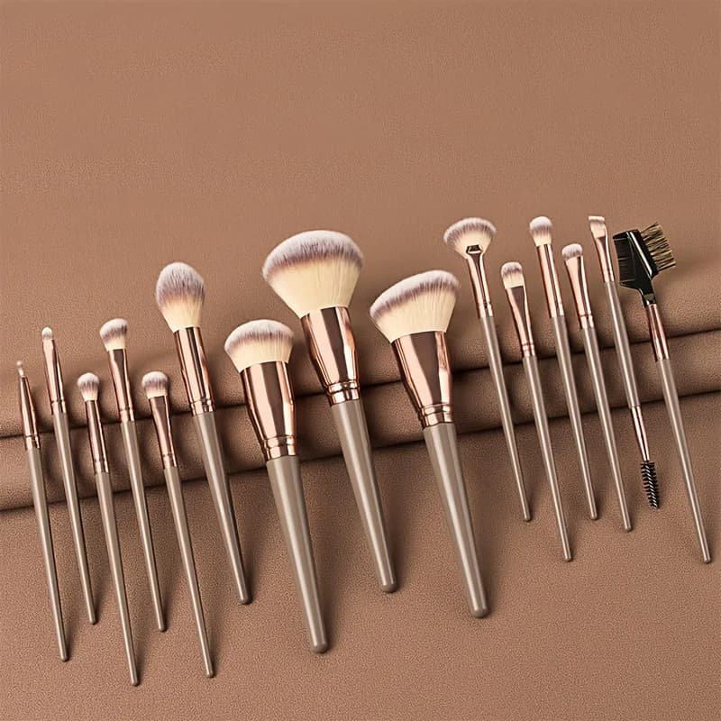 Set di 15 Pennelli da Trucco Multicolore Portatili per Principianti - Kit Completo per Ombretto, Cipria e Trucco Completo