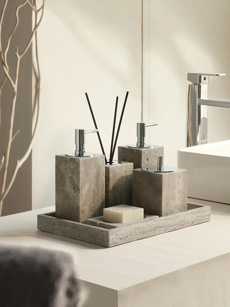 Set Bagno in Travertino Grigio, Dispenser Sapone in Marmo Naturale Anticato, Diffusore a Bastoncini, Porta Sapone, Vassoio, Accessori Bagno