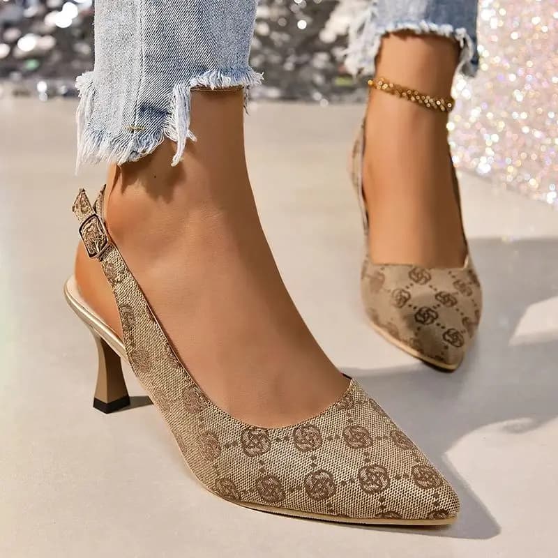 Sandali con Tacco Alto di Marca per Donna, Estate 2024, Tacco Piatto a Punta, Scarpe Alla Moda Slip-On in Materiale EVA, Calzature Comode
