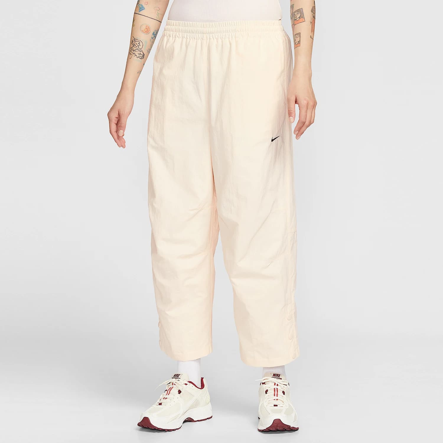 Pantaloni semplici a vita alta in tessuto da donna Nike Authentic Sportswear IF0221-103