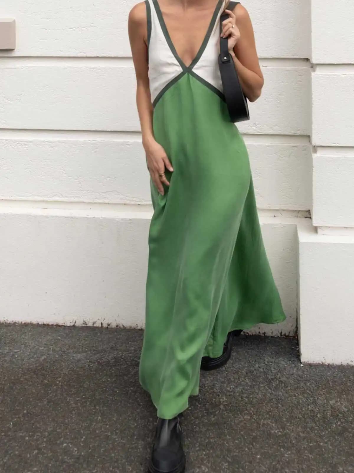 Fashionable V-Neck Sleeveless Color Block Maxi Dress Spring Summer High Waist A-Line Gown Polyester Material Long Dress