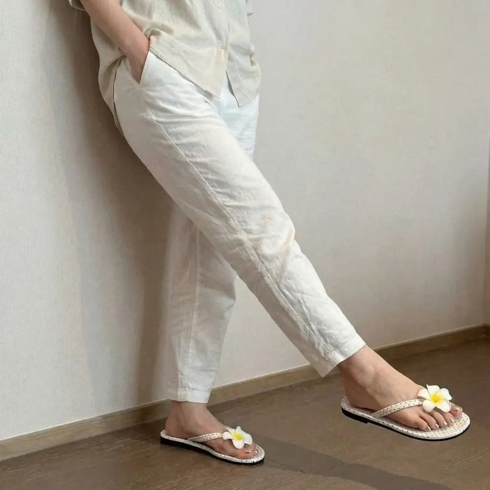 Ciabatte estive casual a pois con fiori, sandali da spiaggia da donna antiscivolo, eleganti pantofole da esterno per signore