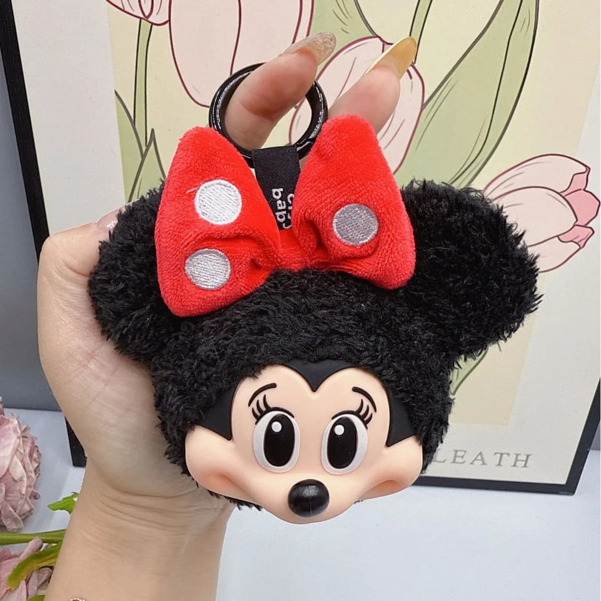 Keyrings with mouse doll Minnie, cute vinyl figure, collector's gift, backpack, car pendant, for children, anime, home decoration, birthday gift