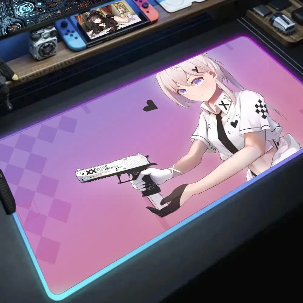 Tappetino per mouse RGB XXL da gaming con LED luminosi per computer, design Anime Ragazza con pistola, per setup desktop da gamer