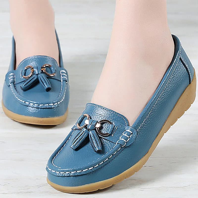 Women's white moccasins in real leather, low shoes and comfortable women's briefs, women's leather moccasins