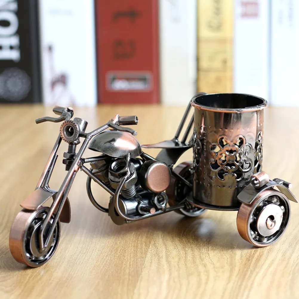 Portapenne a tema motociclistico in ferro, organizer da scrivania, soluzione industriale per scrivania ordinata, con bordi robusti e lisci