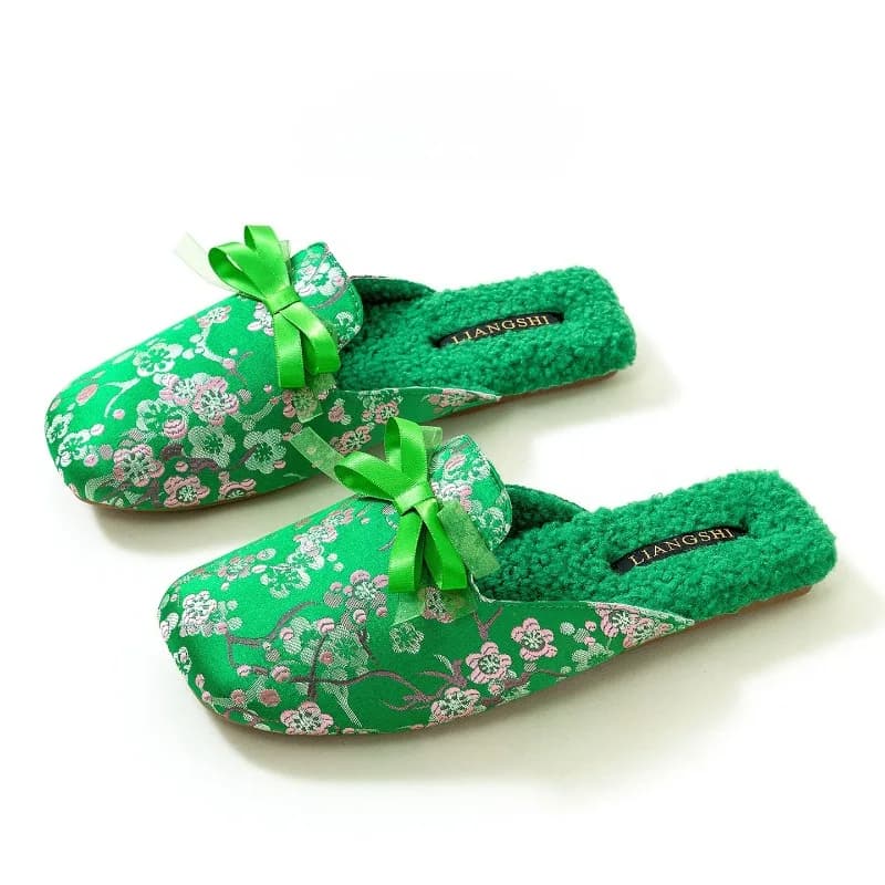 Eleganti pantofole da casa con fiori ricamati in raso Donna Design con fiocco dolce Pantofole invernali in cotone caldo Comodo pantofola piatta morbida