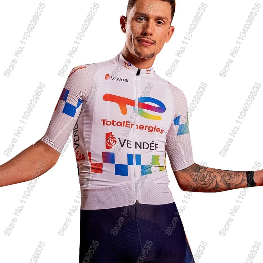 Team Total Energies 2026 Maglia da ciclismo Set Bicicletta Francia Tour Abbigliamento Camicie da bici da strada Tuta Pantaloncini con bretelle da bicicletta MTB Maillot