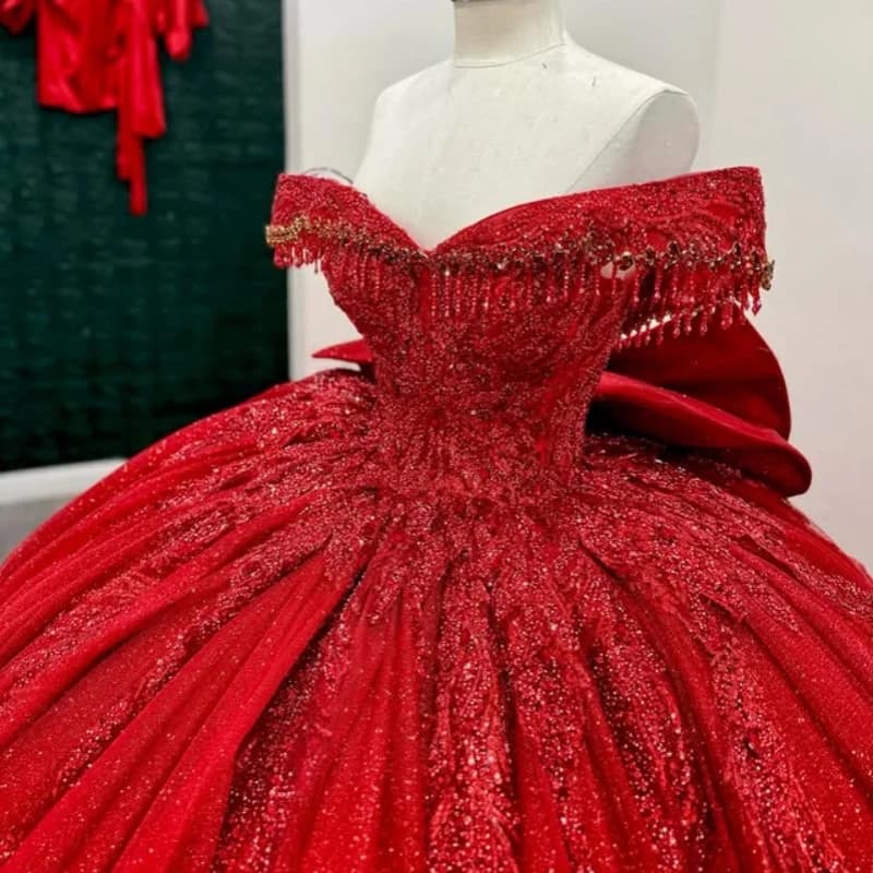 Abito Quinceanera rosso lucido cristallo Volant in pizzo Decalcomania con paillettes Decalcomania Coda lunga Fiocco Abiti da 15 Quinceanera Personalizza