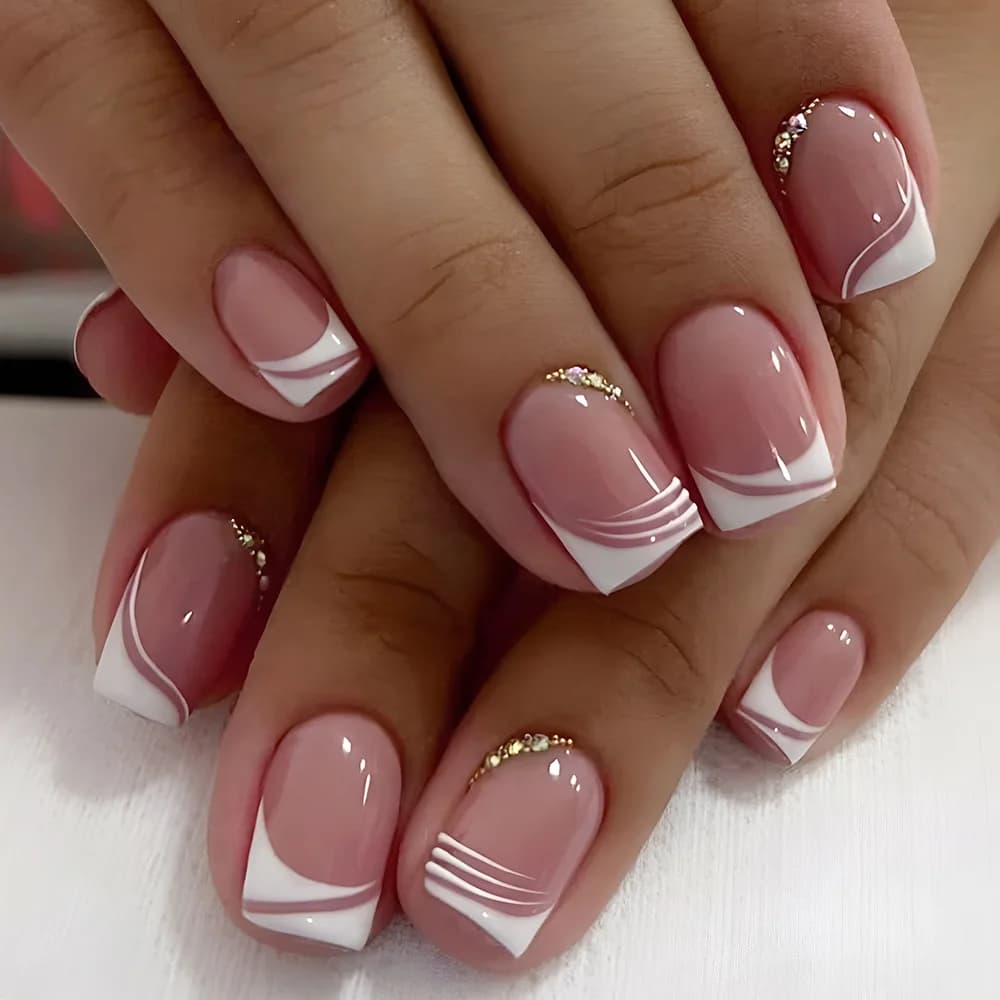 24 pieces of uneven French fake nails with golden broken diamond Nails with simple finish Art with short square head Print on fake nails