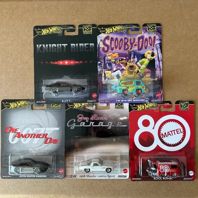 Hot Wheels Pop Culture HXD63 Datsun Moon Eyes Camion a 6 ruote Melone Diecast Model Toy | Mini veicolo da collezione per bambini