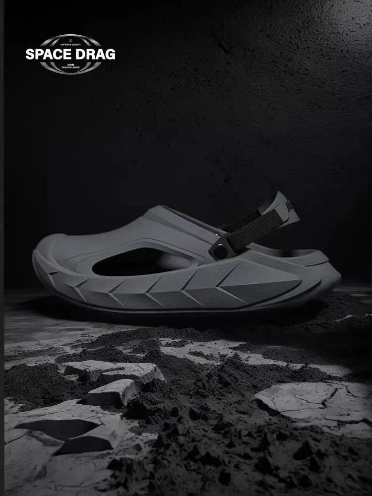 Man Slippers 2026 Summer Men Outdoor Non Slip Breathable Thick Sole Soft Cloud Feel Casual Stylish Lightweight Slippers