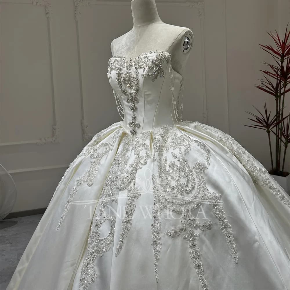 Abito da sposa di lusso senza spalline, senza maniche, con lacci sul retro, ricamato con paillettes, personalizzabile.