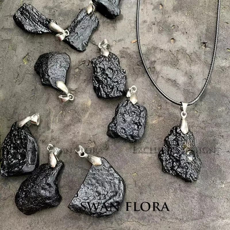 Natural Black Meteorite Irregualr Raw Necklace Man Woman Style punk Tektite Cosmic Power Energy Lucky Health Corda Jewelry