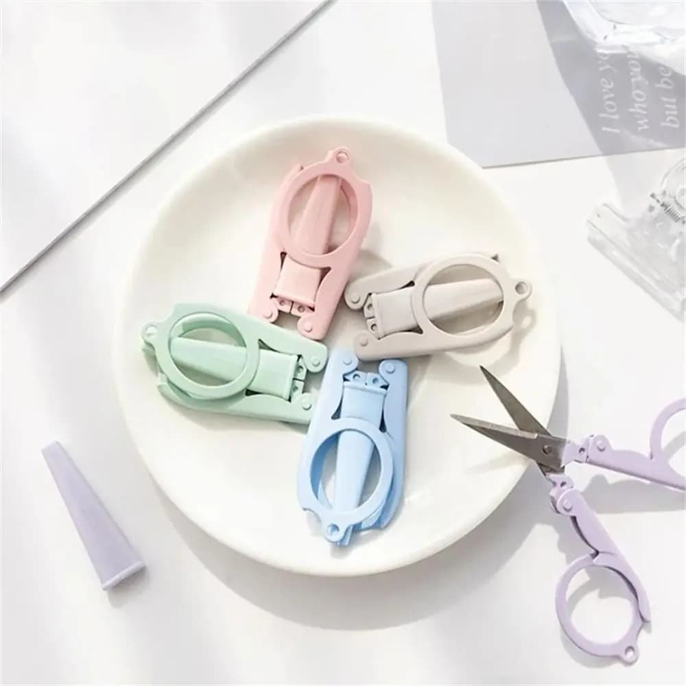 Forbici pieghevoli portatili Morandi Color Portachiavi in acciaio inossidabile Forbici stazionarie Scuola Kawaii Taglierina di carta Cancelleria
