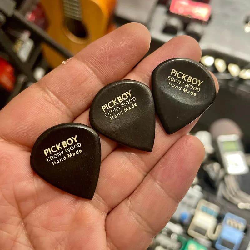 Nissan, ebony pickboy handmade guitar pick