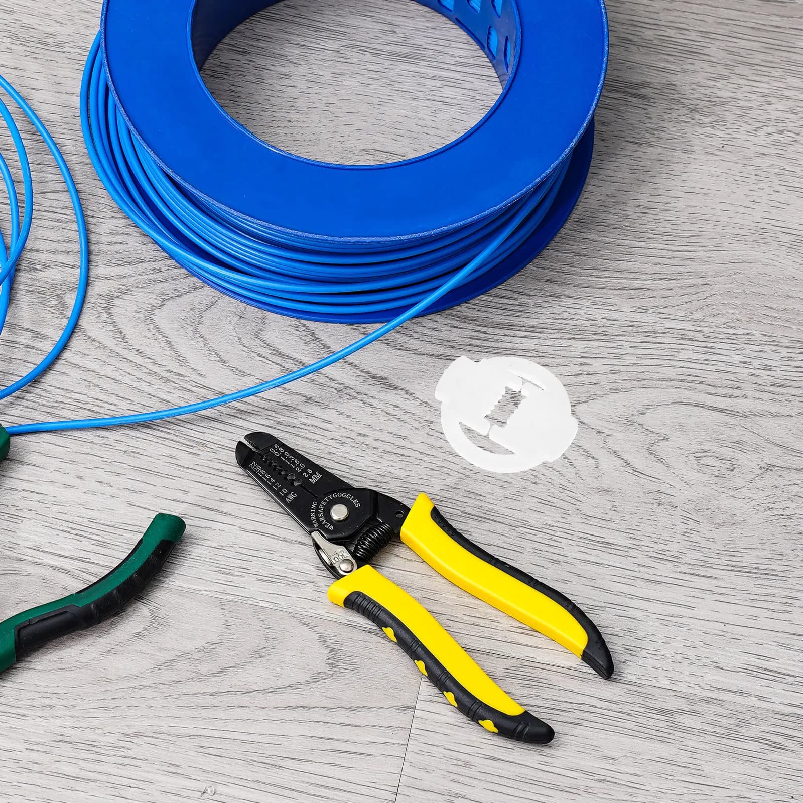 100 Pezzi di Clip per Cavi Elettrici, Resistenti Supporti per Cavi da Esterno, Fissatori per Fili di Lampade, Morsetti per Luci da Patio
