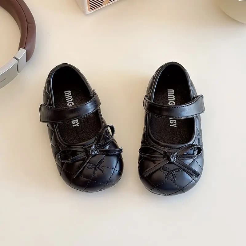 Scarpe in Pelle a Suola Morbida per Neonati Primavera 2026, per Bambine con Fiocco Decorativo e Chiusura in Velcro, Stile Principessa Carino per Primi Passi