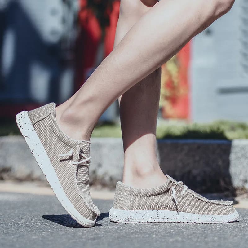 2025 Mocassini casual da uomo di moda Tela estiva Confortevole Nuovo designer di marca di lusso Denim Scarpe da passeggio sportive Tenis Masculino