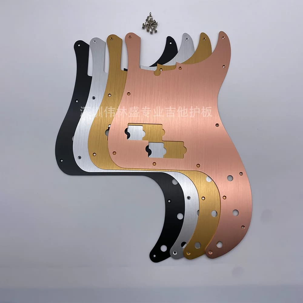 Fend PB P Bass Battipenna Pick Guard Piastra antigraffio per chitarra 13 fori 4 corde Parti per basso elettrico in alluminio Ci sono scanalature