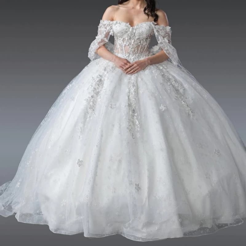Abiti Quinceanera bianchi lucidi Abito da ballo con spalle scoperte Applique con paillettes Perline in pizzo Tull di cristallo Festa di compleanno Dolce 16