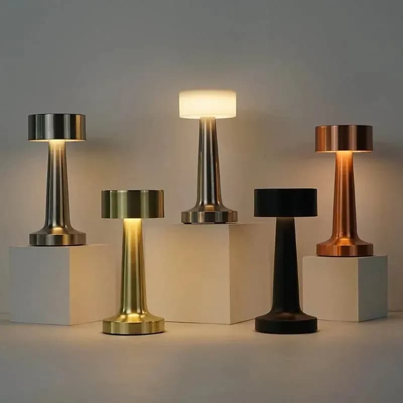 Lampada da Tavolo LED Retrò, Dimmerabile al Tocco, 3 Colori, Ricaricabile, Luce Notturna da Scrivania per Decorazione Vintage