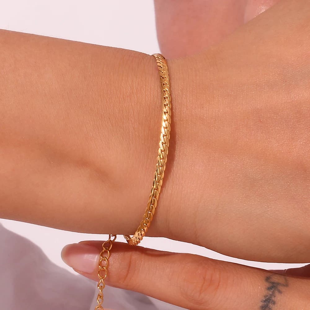 Nuovo in minimalista catena NK crittografata Bracciale placcato oro 18 carati Acciaio inossidabile di fascia alta Impermeabile Gioielli quotidiani Donna