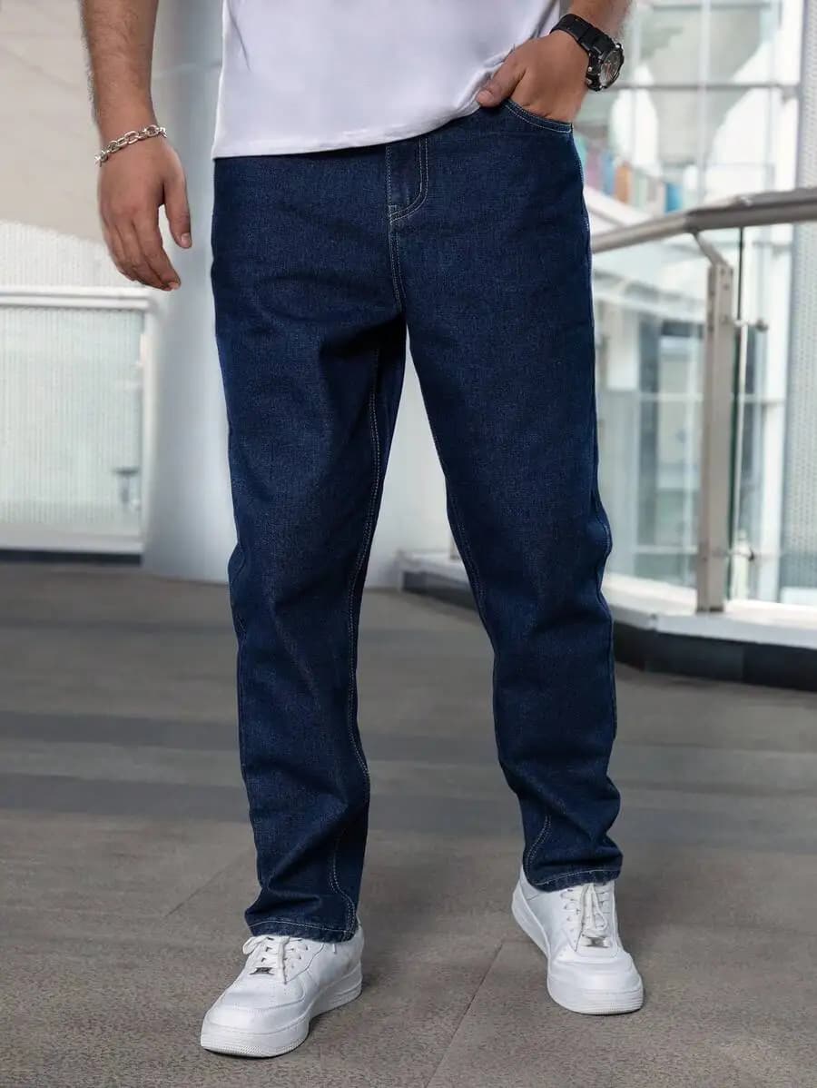 Jeans da uomo a gamba dritta con tasche oblique