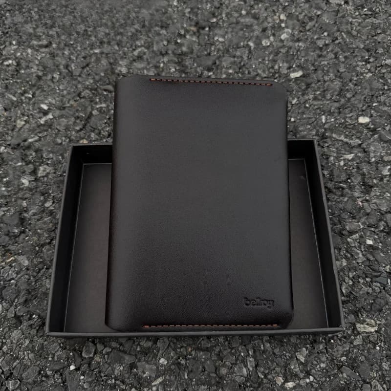 Porta Passaporto di Lusso in Pelle Premium, Portafoglio Sottile da Viaggio per Uomo, Organizzatore Documenti per Viaggi d'Affari, Porta Carte, Custodia Protettiva