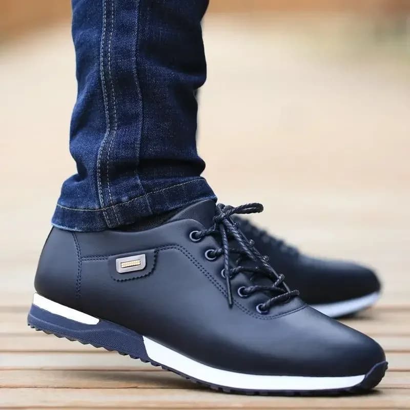 Scarpe da uomo in pelle da uomo d'affari Scarpe da ginnastica alla moda Scarpe da trekking traspiranti per uomo all'aperto Estate 2023 Nuovi mocassini Scarpe da uomo