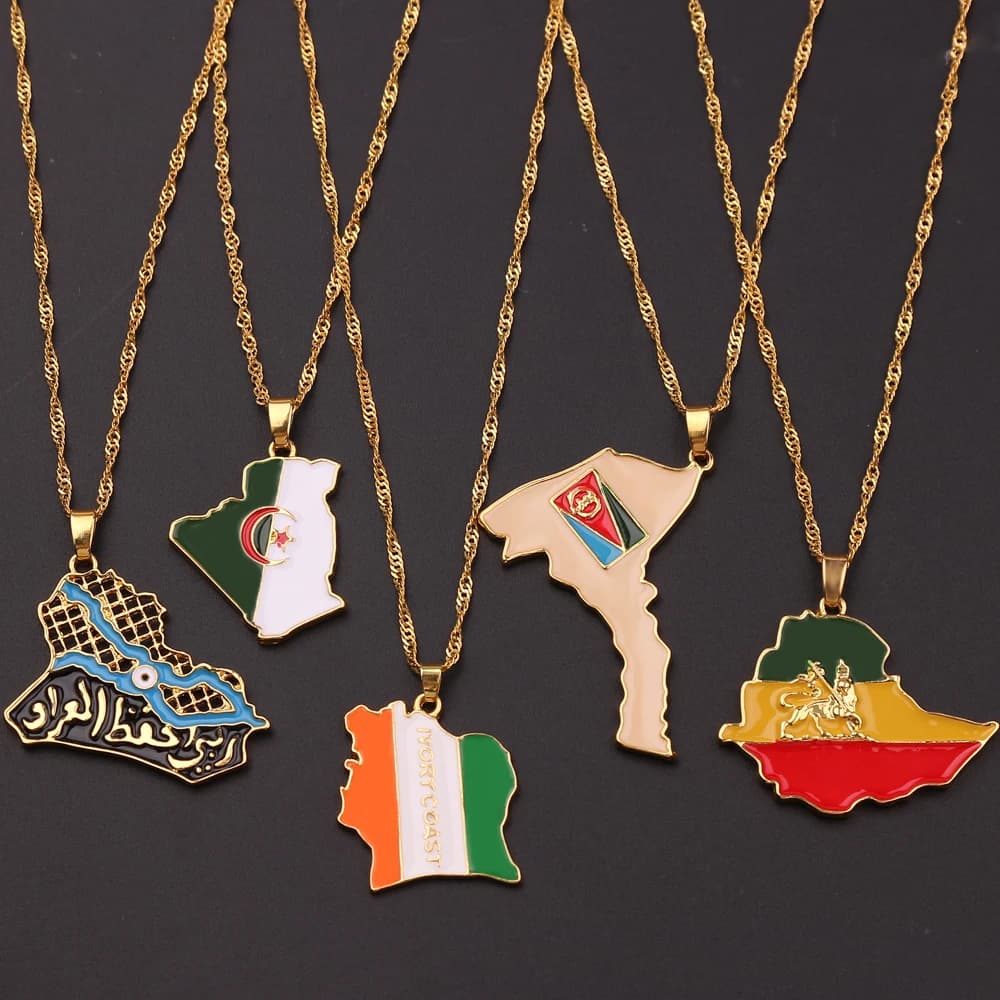 Fashion Trend World Map Necklace Creative personality Pendant Jewelry for Women And Men Popular Accessory