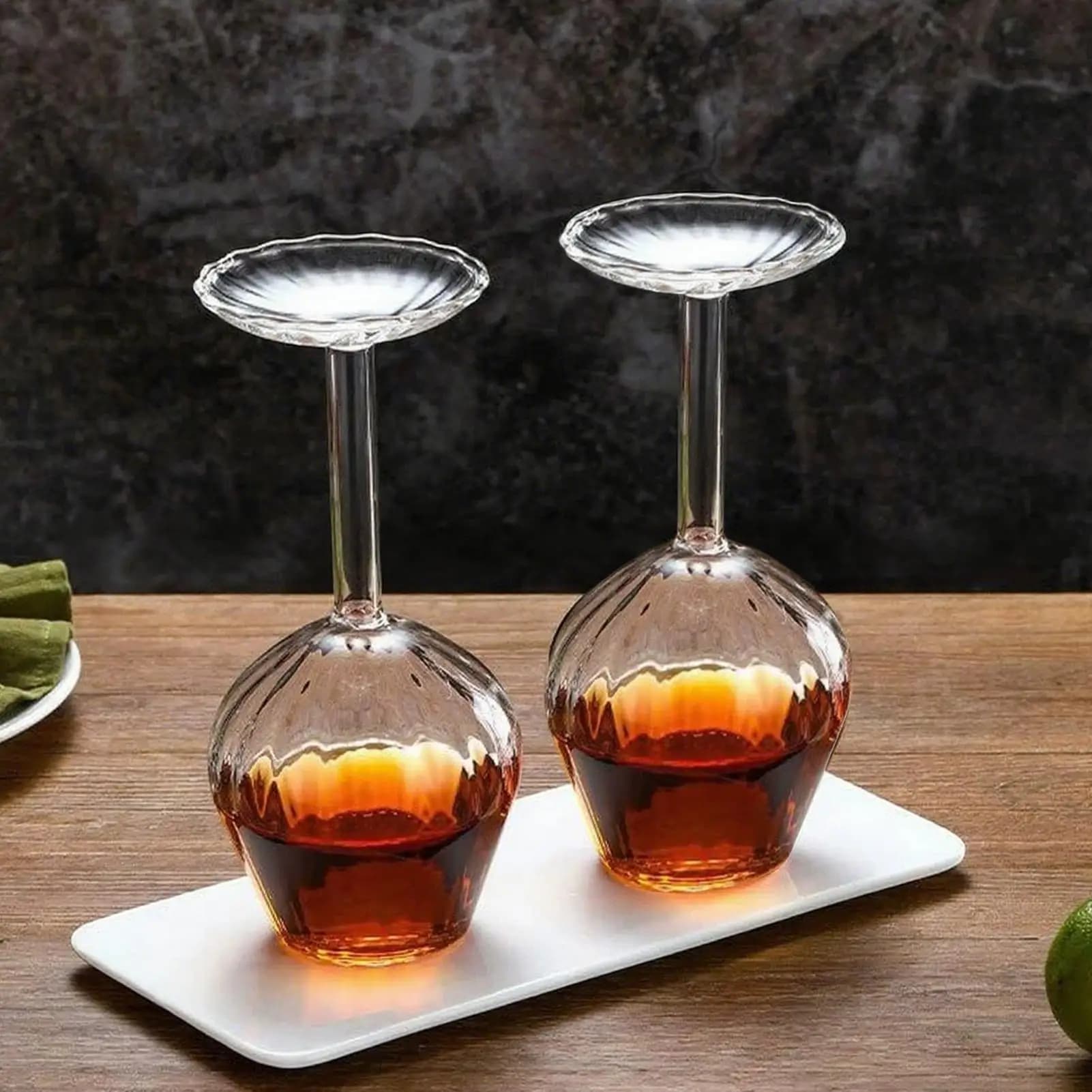 Bicchiere da vino invertito a strisce aggiornato da 14 Oz Novetly Tazze capovolte Bicchieri invertiti Regalo di Natale unico per gli amanti del vino