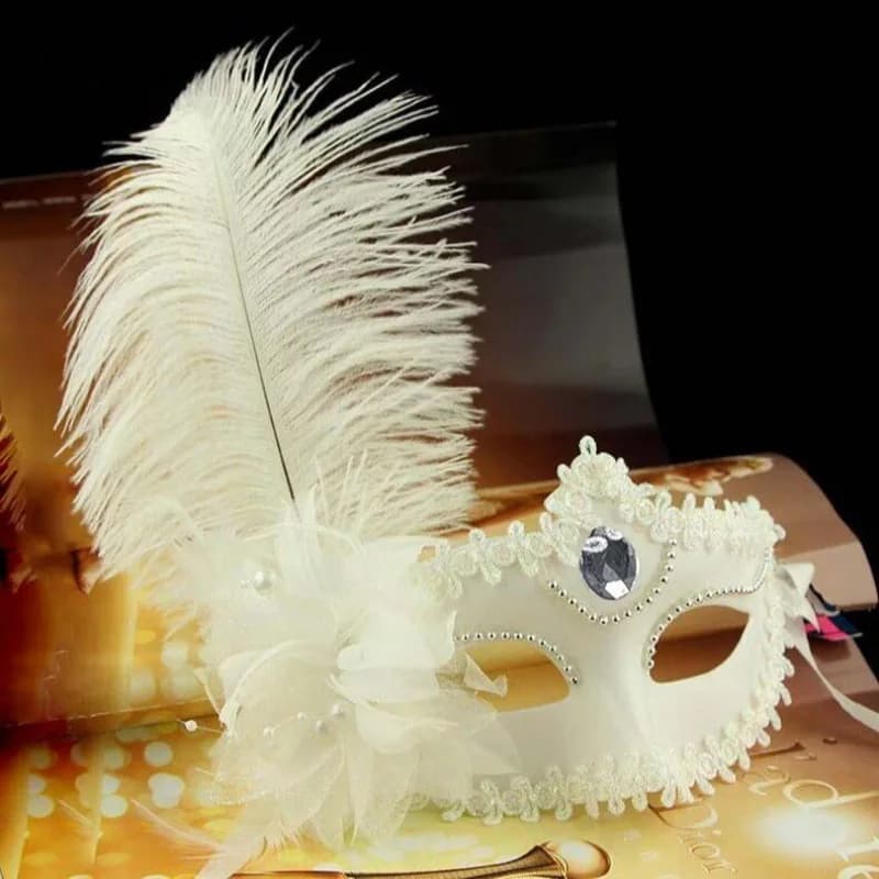Maschera in Pizzo con Piume e Strass, Mezza Faccia Sexy per Donna, per Halloween, Natale, Pasqua, Cosplay, Feste e Balli in Maschera, Bianca