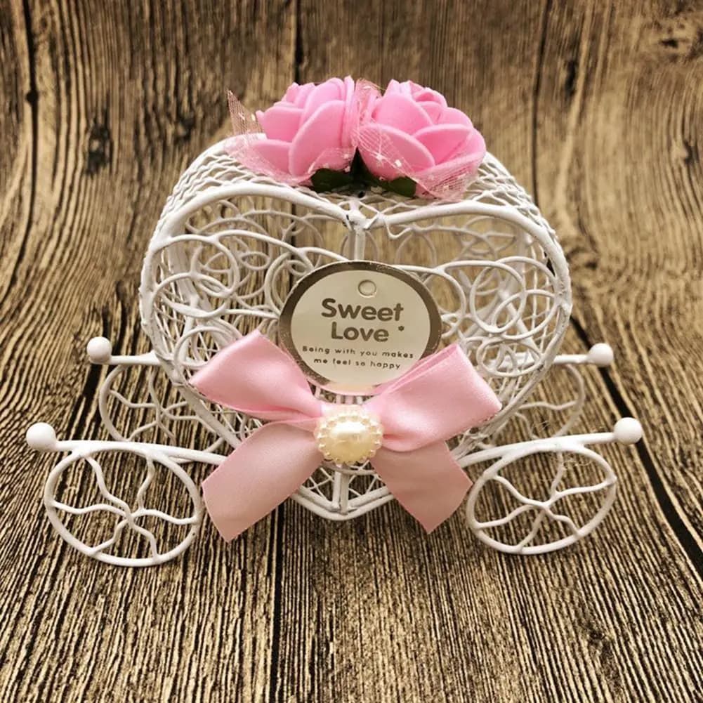 Confezione regalo Carrozza di zucca romantica Scatola di caramelle a forma di cuore in metallo con amore Scatola di immagazzinaggio di caramelle per feste di matrimonio, compleanni, vacanze per Natale