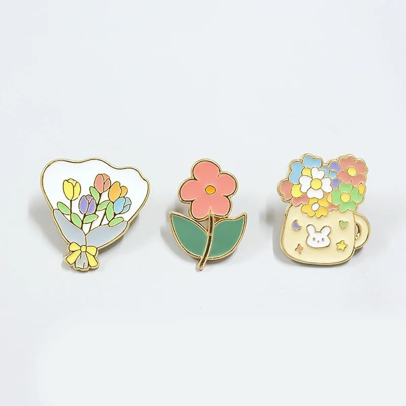 Kawaii Cartoon Flower spille Decorative in metallo bellissimi Mini spille floreali accessori per borse di abbigliamento