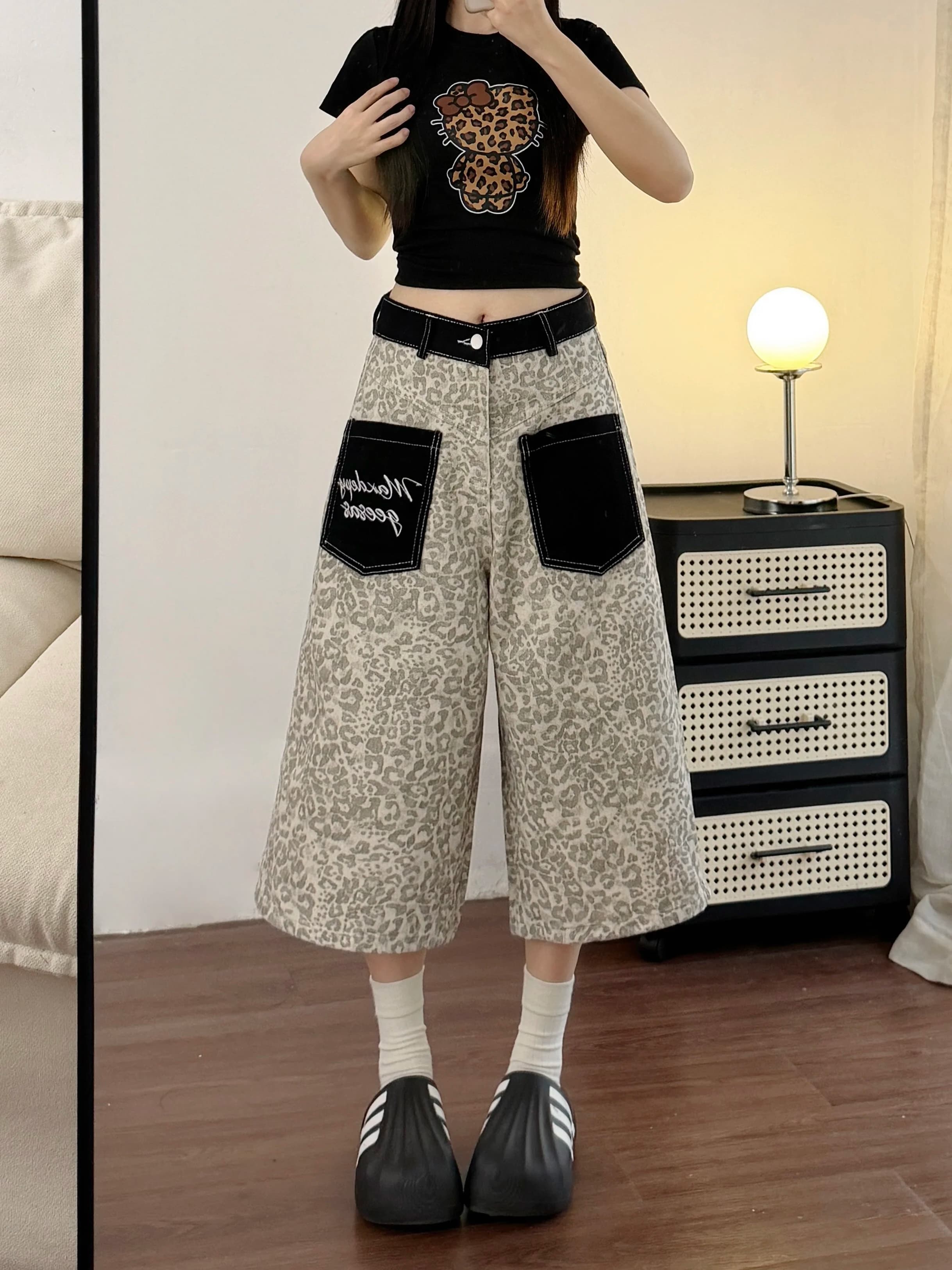 Shorts in denim con stampa leopardata stile street, da donna, larghi, a gamba larga, a mezza lunghezza, con tasche, stile americano, a vita alta.