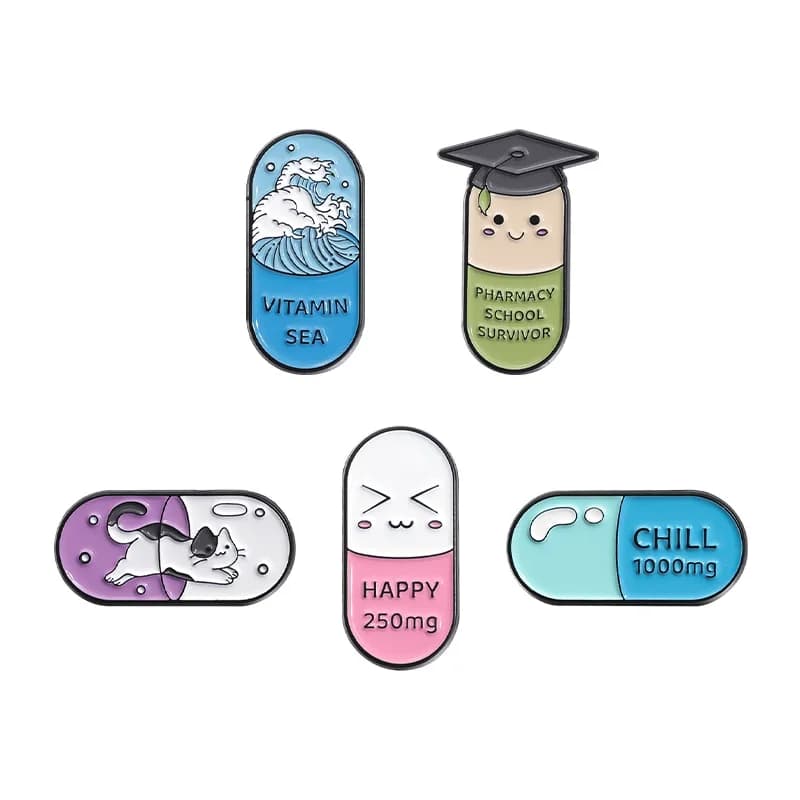 Happy Capsule Pillola Spilla Personalized Glazed Spilla Vitamina Mare Funny Decorative Pins Backpack Distinctive Lapel Jewelry Gifts of cartoons