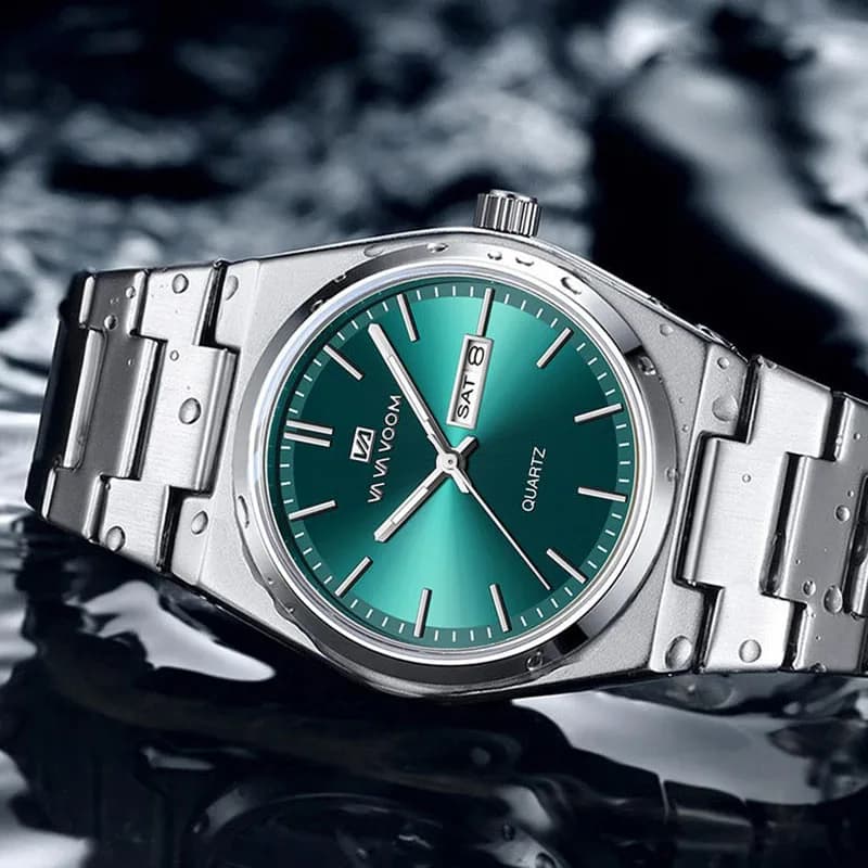 New Men's wrist watch in Silver, Luxury Brand, Waterproof, Stainless Steel, Quartz, Casual, Luminous, Calendar and Day of the Week