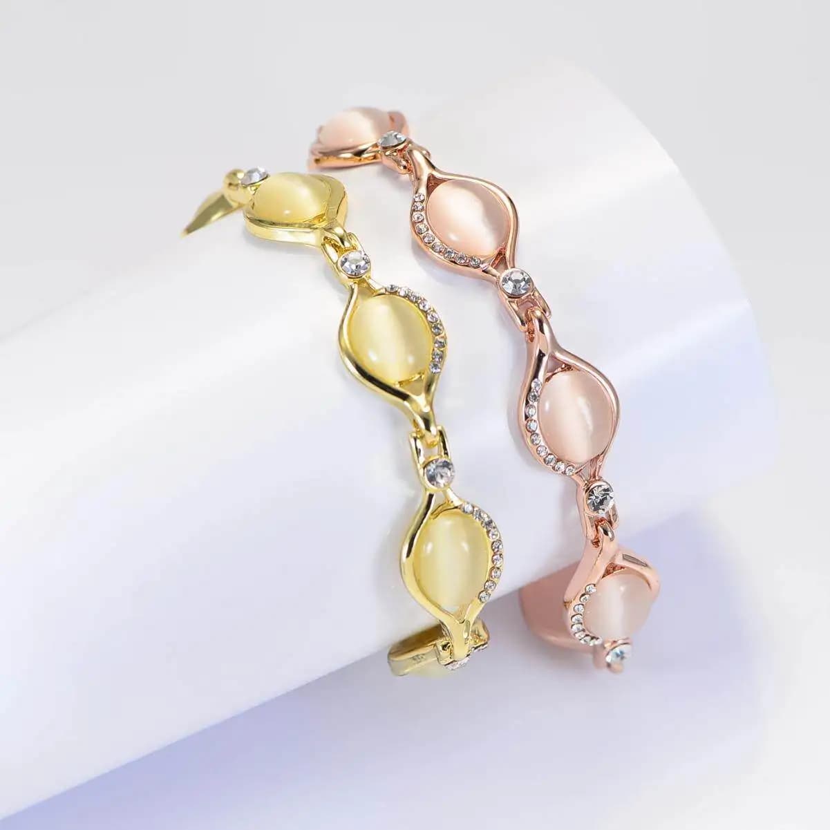Fashion Bracelet with Moon Stone Braided Chain for Women, Jewel Made of Retro Style Hand, Trendy Accessories for Autumn Season, Made in China