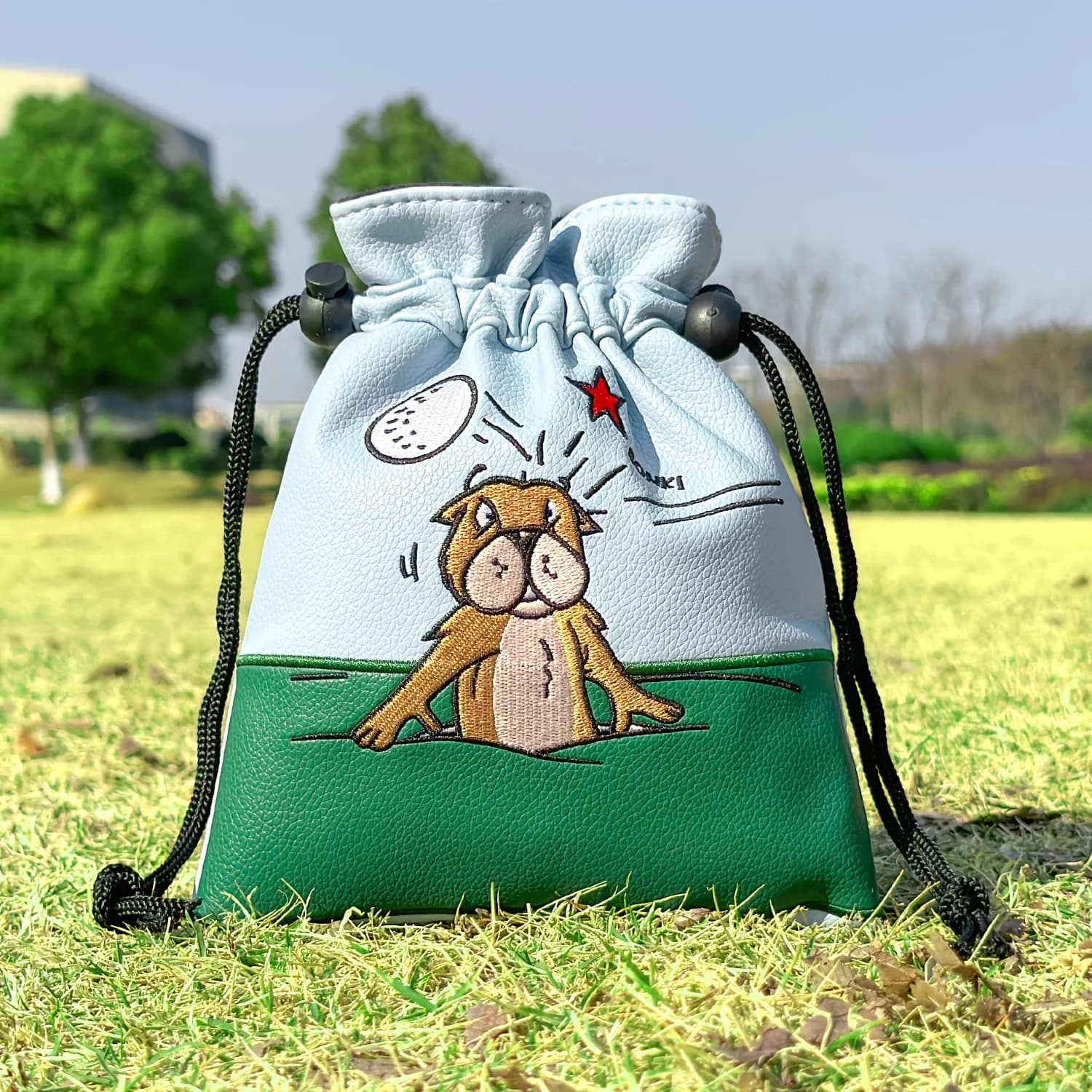 Marmot Style Golf Bag Featuring a Drawstring Closure, a Portable And Durable Faux PU Pouch for Golf Balls And Tees