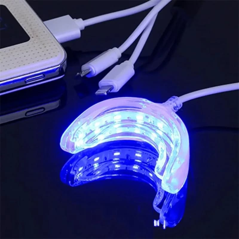 Acceleratore per sbiancamento dei denti Smart LED Luce blu Dispositivo di ricarica portatile USB/iPhone/Android Vassoio per gomme leggera per sbiancamento dei denti