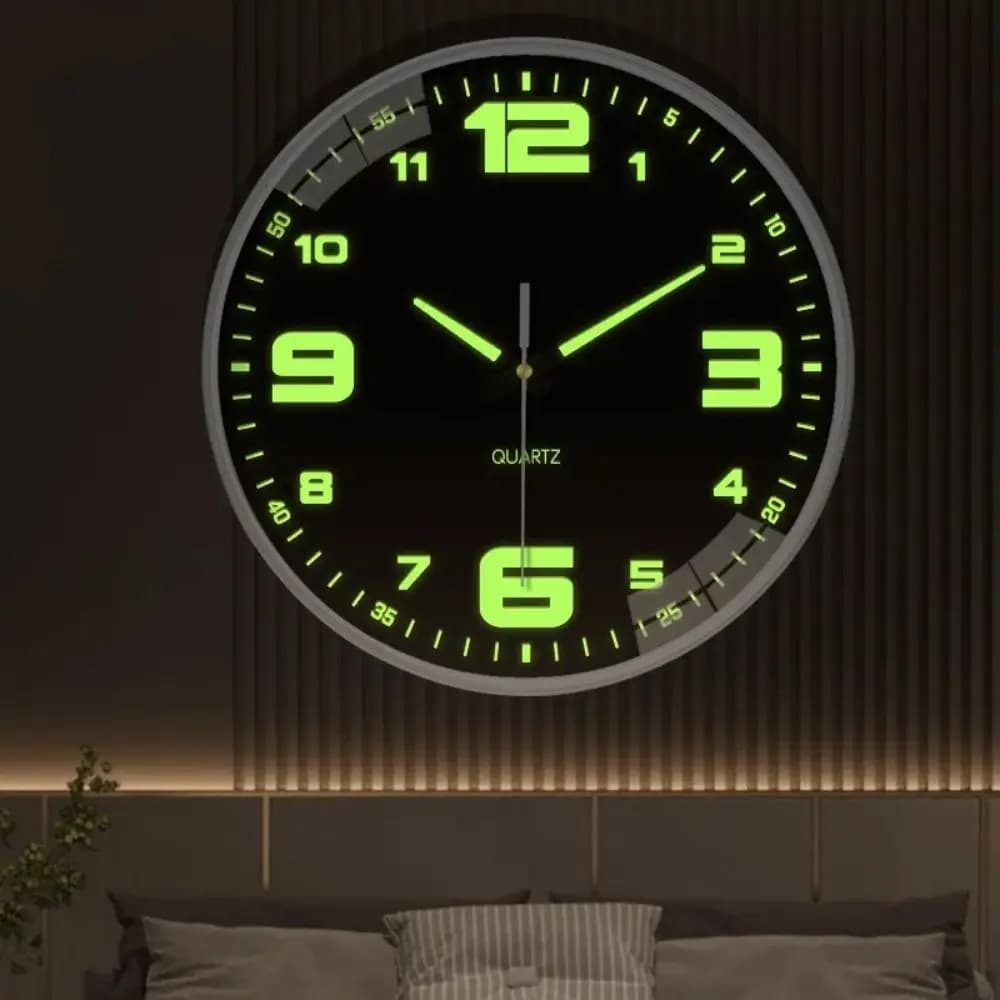 Silent Wall Clock for Home Decoration, Round, Precise, Luminous, Fashion Plastic Digital Watch